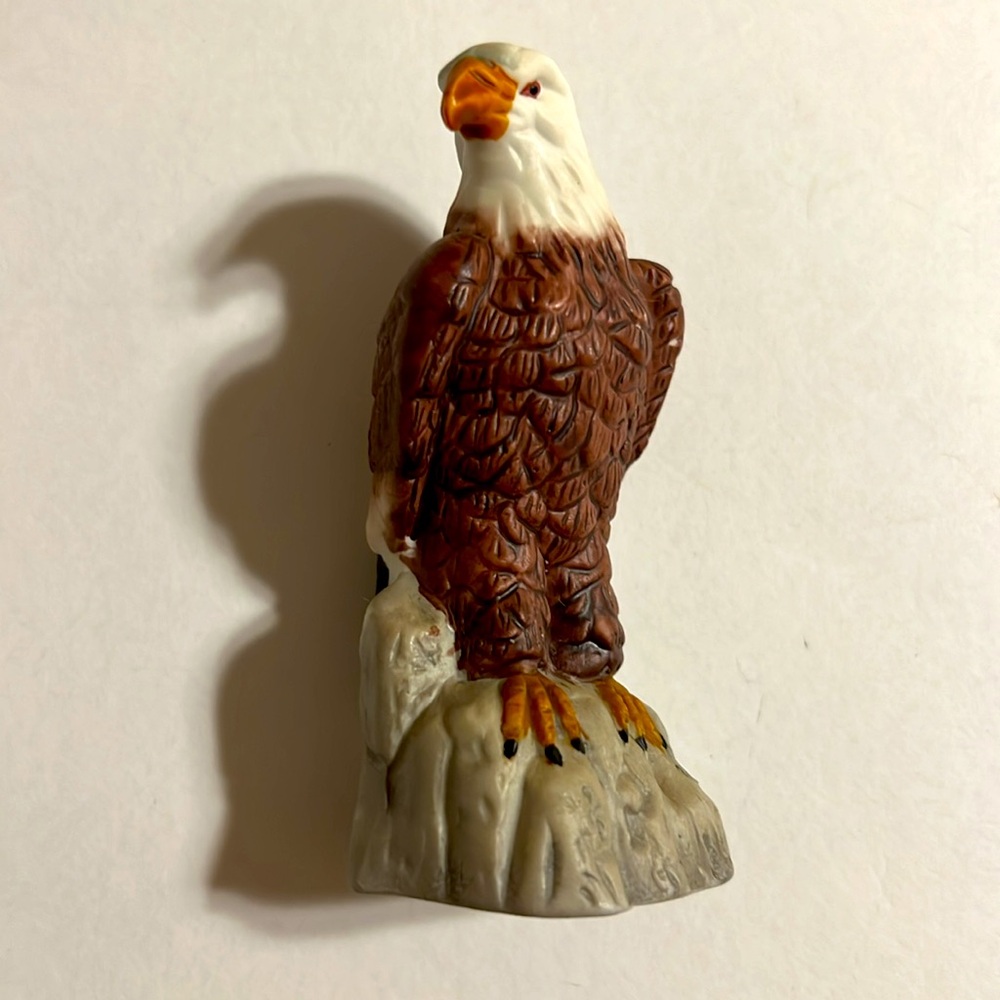 Vintage Brown and White American Eagle 🦅 Figurine. NWOT - Picture 1 of 8